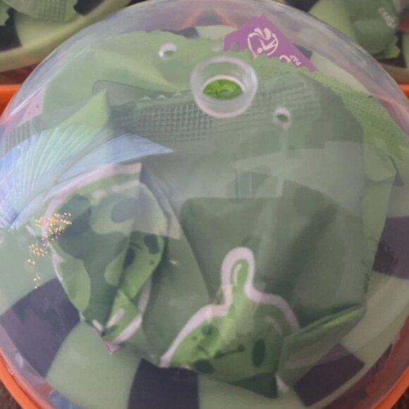 Miniverse Make It Mini Beetlejuice Halloween ** Spooky Cake ** - Picture 2 of 2